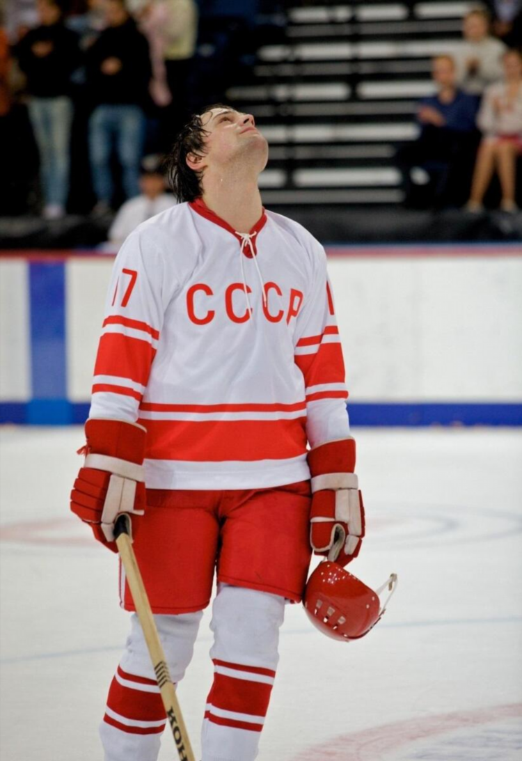 Смотреть фильм про хоккей легенда 17